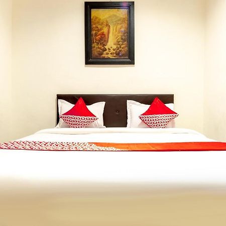 OYO 1364 Pondok Wisata Istana Xi Medan Bagian luar foto