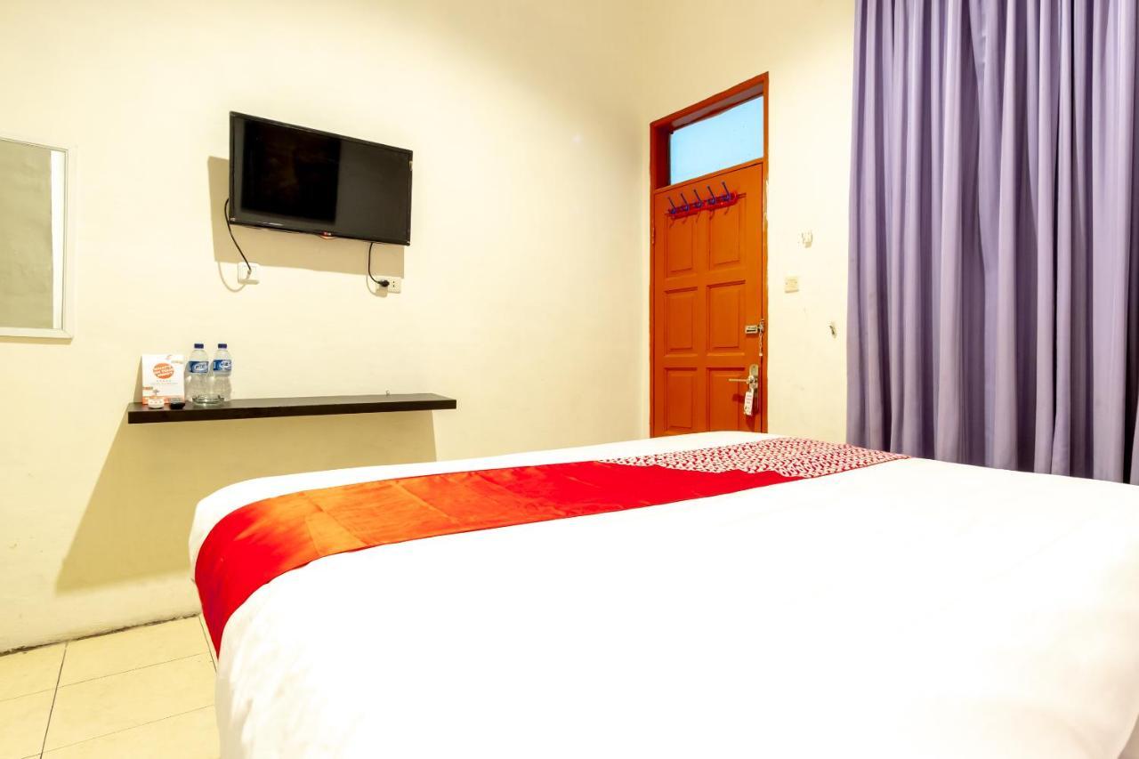 OYO 1364 Pondok Wisata Istana Xi Medan Bagian luar foto