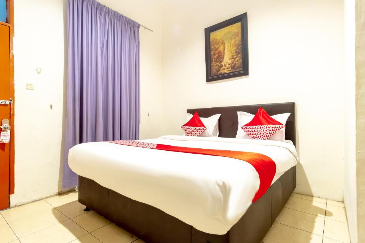 OYO 1364 Pondok Wisata Istana Xi Medan Bagian luar foto