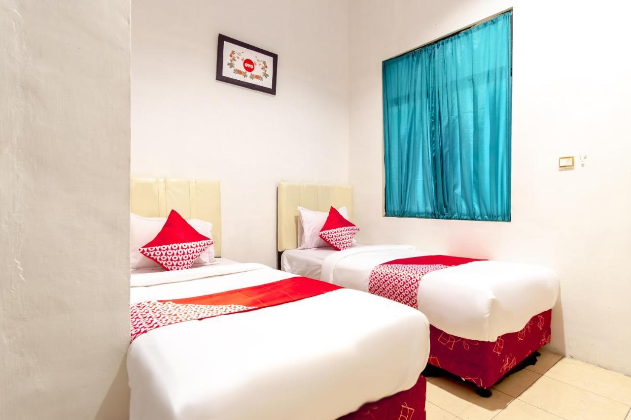 OYO 1364 Pondok Wisata Istana Xi Medan Bagian luar foto