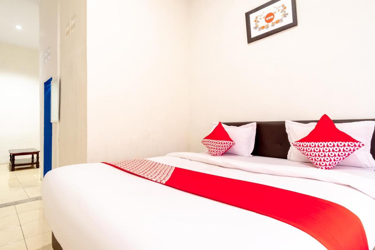 OYO 1364 Pondok Wisata Istana Xi Medan Bagian luar foto
