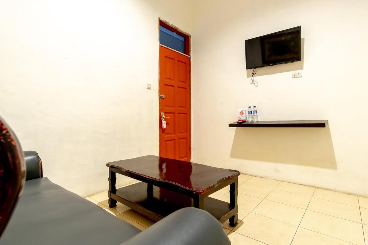 OYO 1364 Pondok Wisata Istana Xi Medan Bagian luar foto