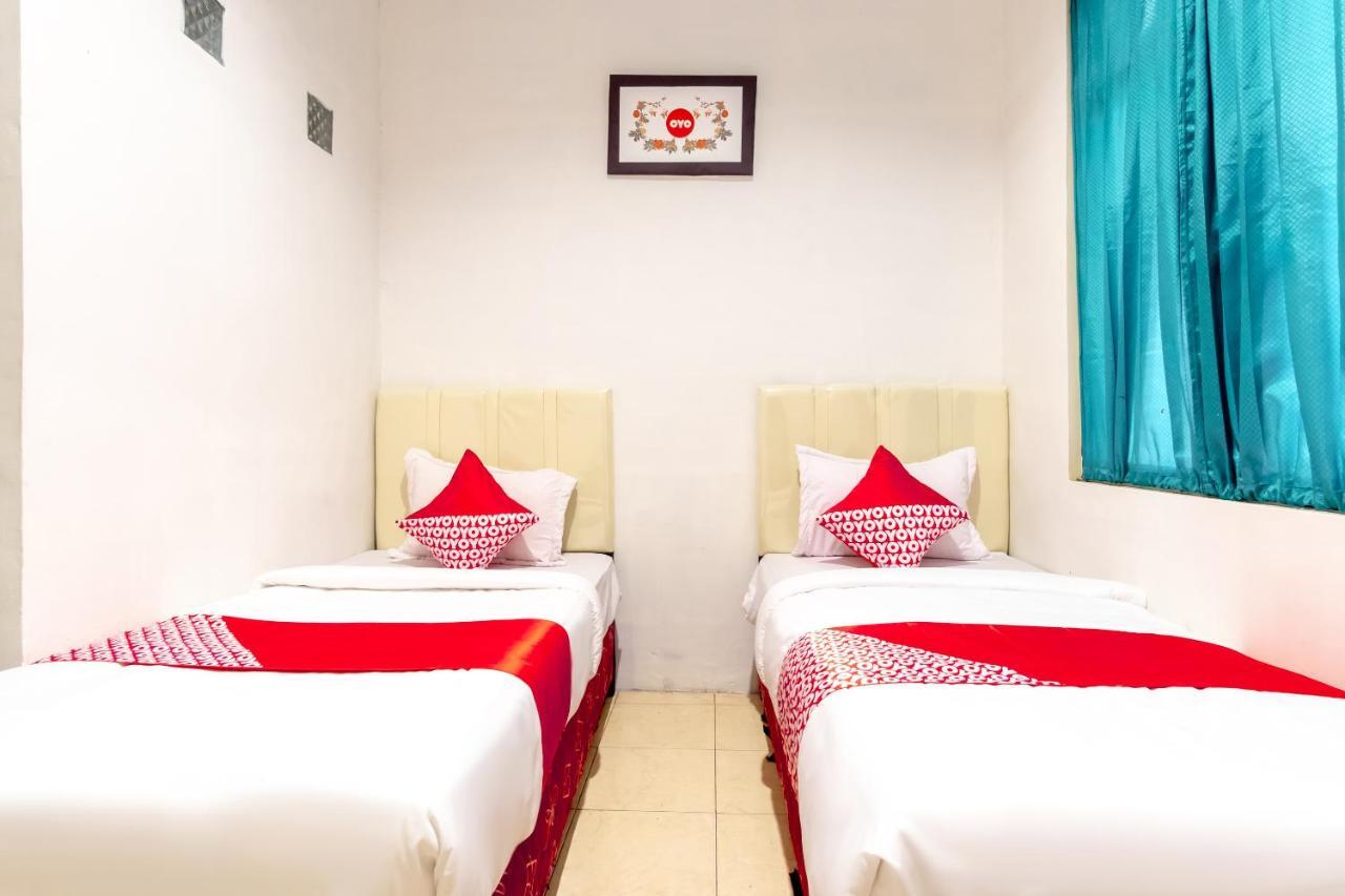 OYO 1364 Pondok Wisata Istana Xi Medan Bagian luar foto